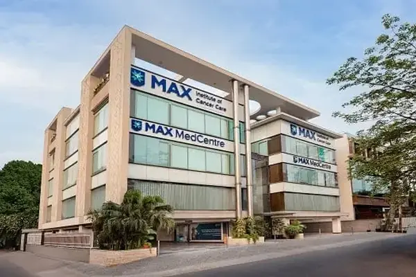 Max Med Center, Lajpat Nagar