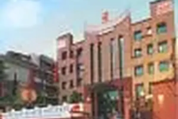 Metro Hospital & Cancer Institute, Preet Vihar, New Delhi